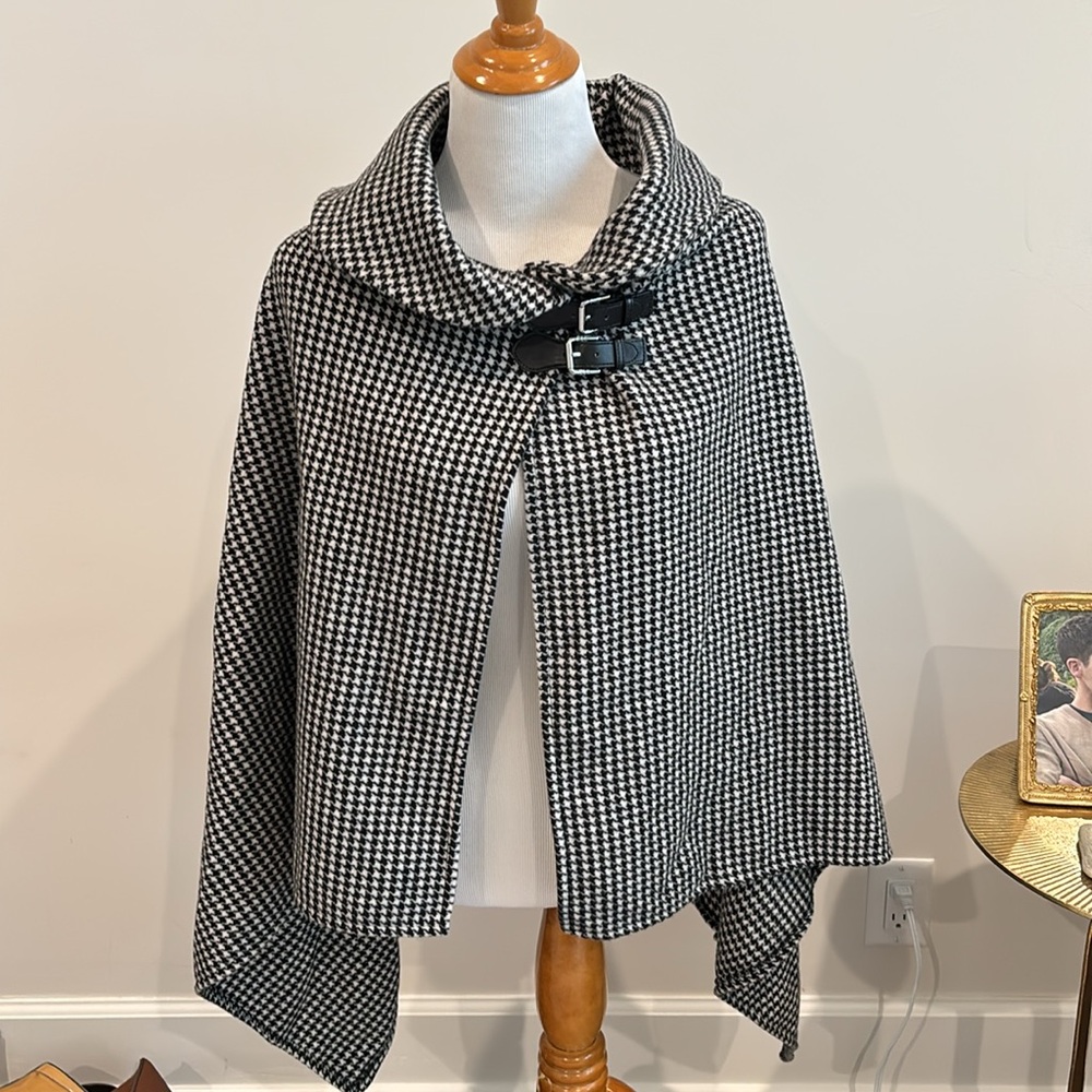 Ralph Lauren  houndstooth cape poncho